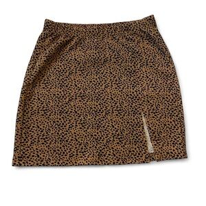 spotted leopard print mini skirt